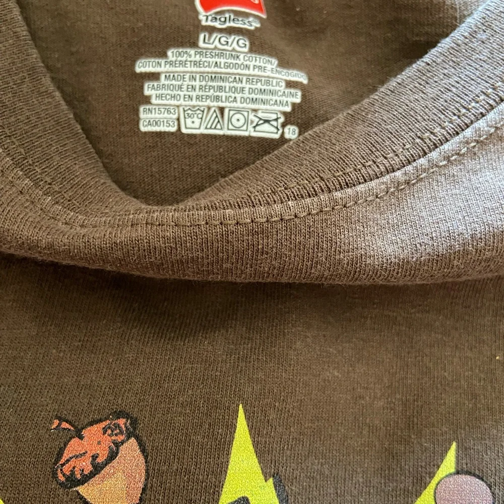 New in box Squirrel Girl action figure and Squirrel girl tee - Picture 5 of 5